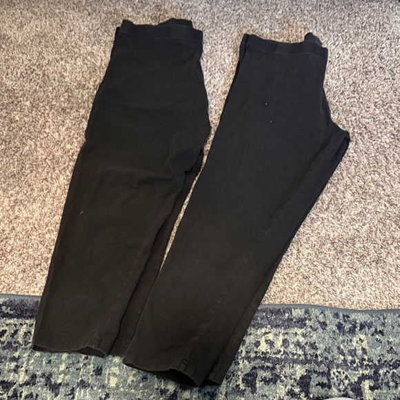 Victoria's Secret Pants - Black Stretch cropped leggings